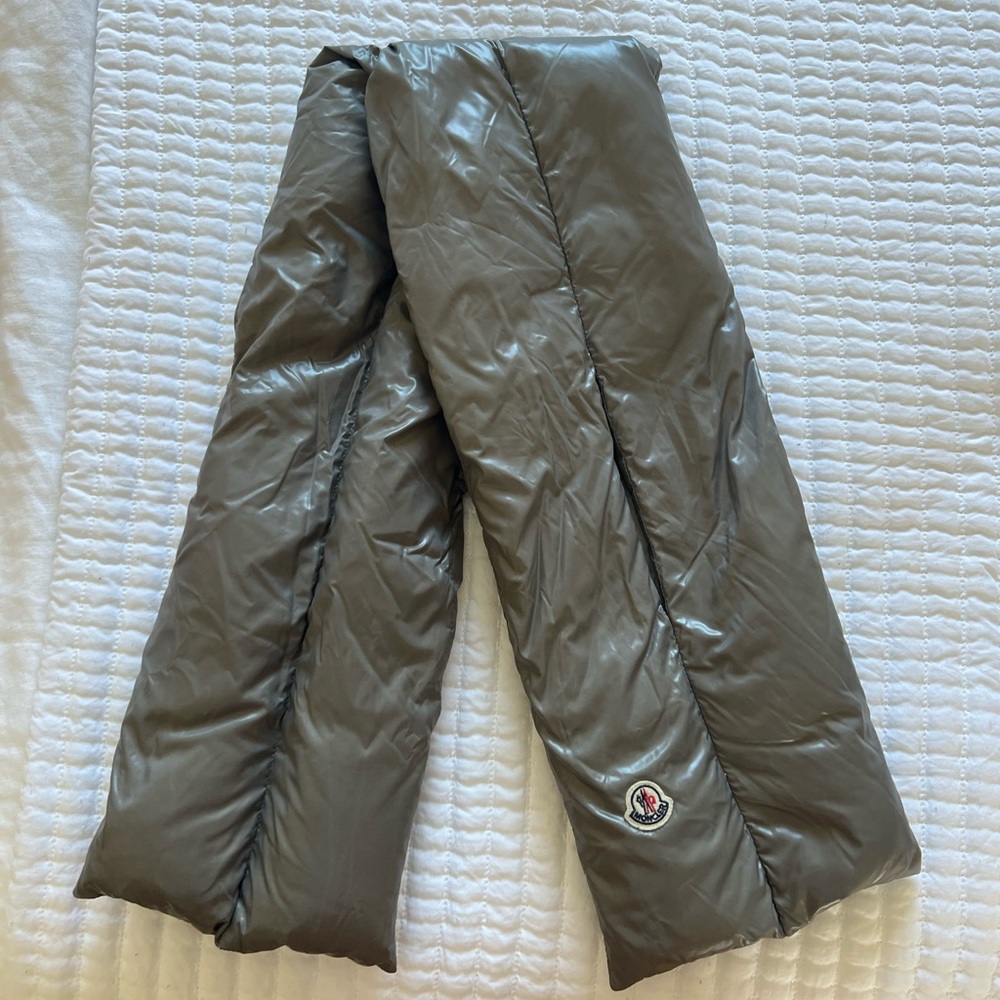 MONCLER DOWN GREY SCARF. AUTHENTIC!!